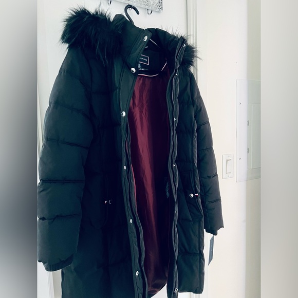 Tommy Hilfiger 3/4 length puffer coat. - Picture 2 of 8